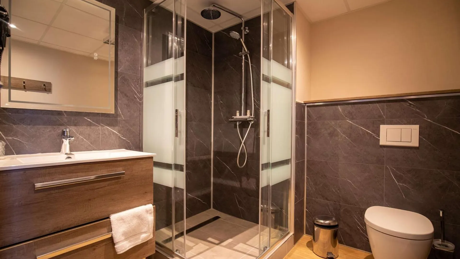 Best Western Cote Des Sables Plouescat Hotel