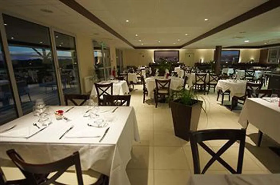 Best Western Cote Des Sables Plouescat Hotel