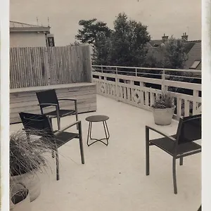 De La Houle *** Saint-Briac-sur-Mer