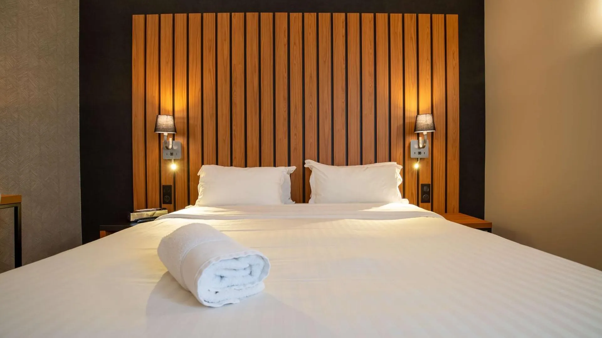 Brit Hotel&Spa Côte des Sables Plouescat 3*,  France